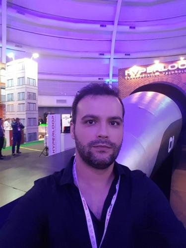 Avelino near the inflatable Hyperloop @ Sao Paulo (Brazil)